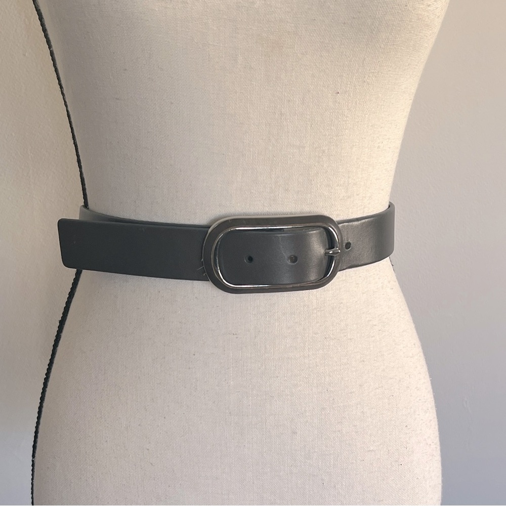 Banana Republic Oval Buckle Leather Belt